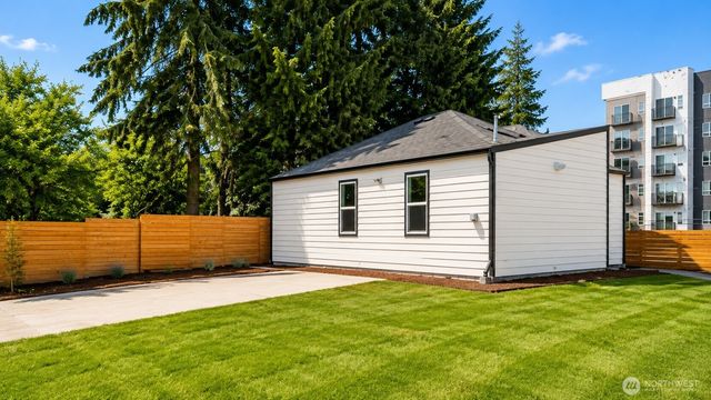 11232 1st Avenue S, Seattle, WA 98168