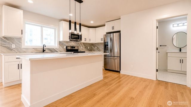 11232 1st Avenue S, Seattle, WA 98168