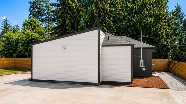 11232 1st Avenue S, Seattle, WA 98168