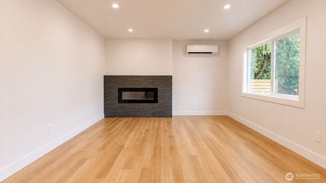 11232 1st Avenue S, Seattle, WA 98168