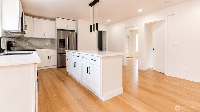 11232 1st Avenue S, Seattle, WA 98168
