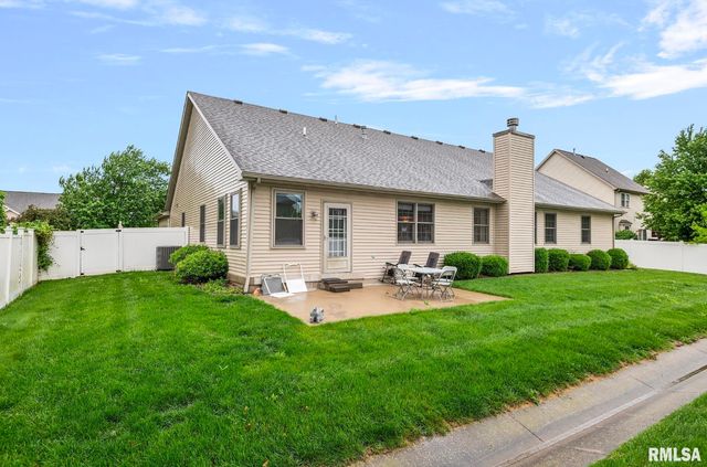 228 Manor Hill Drive, Chatham, IL 62629