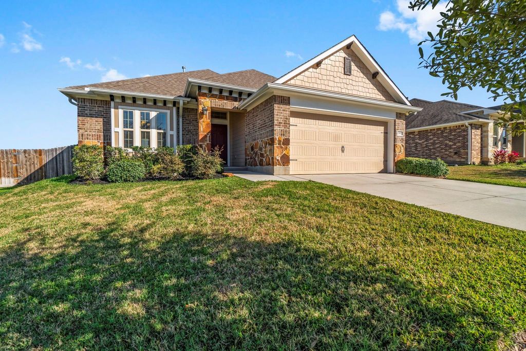 199 Racetrack Lane, Montgomery, TX 77356