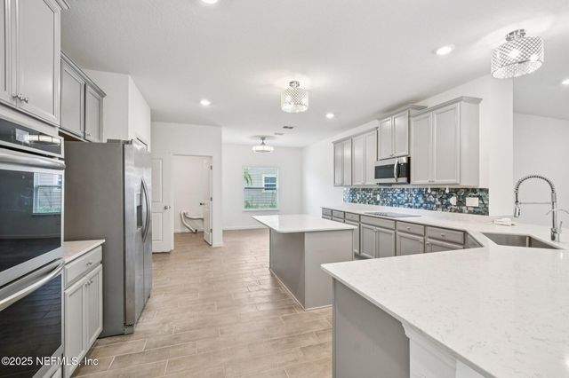 84927 FALL RIVER Parkway, Fernandina Beach, FL 32034