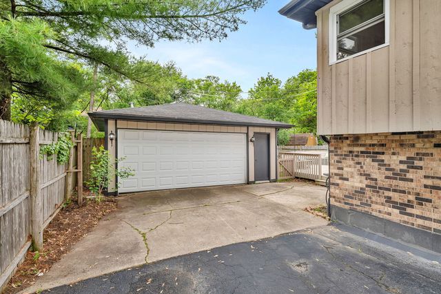 2533 Hickory Road, Homewood, IL 60430