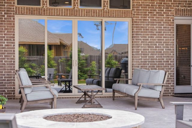 32437 Soaring Willow Way, Conroe, TX 77385