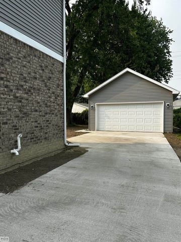 22319 Ridgeway Street, St Clair Shores, MI 48080