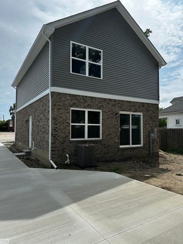 22319 Ridgeway Street, St Clair Shores, MI 48080