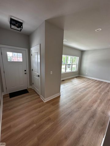 22319 Ridgeway Street, St Clair Shores, MI 48080