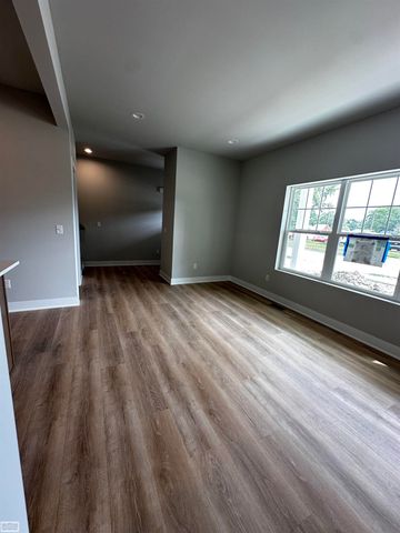 22319 Ridgeway Street, St Clair Shores, MI 48080