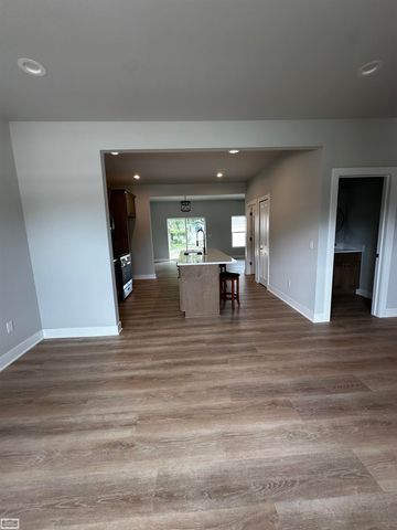 22319 Ridgeway Street, St Clair Shores, MI 48080