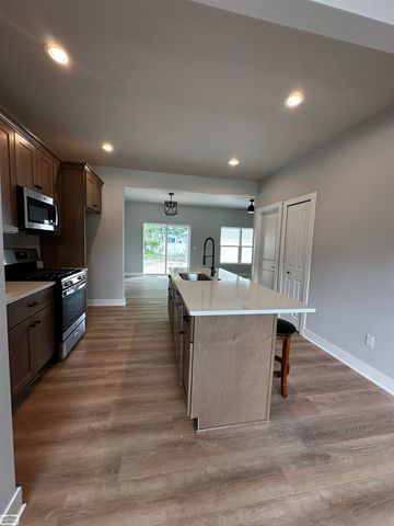 22319 Ridgeway Street, St Clair Shores, MI 48080
