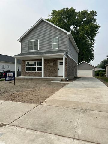 22319 Ridgeway Street, St Clair Shores, MI 48080