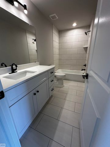 22319 Ridgeway Street, St Clair Shores, MI 48080