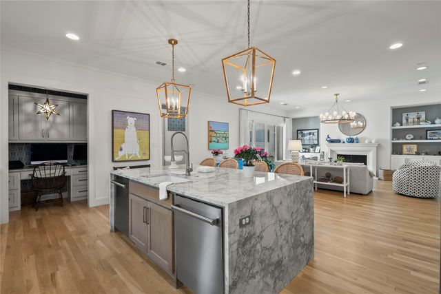 7206 Caillet Street, Dallas, TX 75209