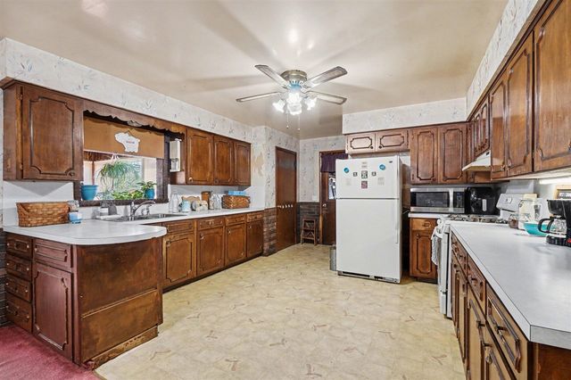 4221 Century Drive, Dorr, MI 49323