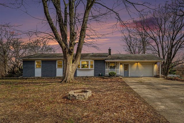 4221 Century Drive, Dorr, MI 49323