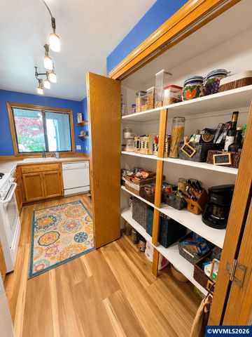 1510 Madras St SE, Salem, OR 97306