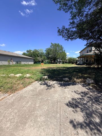 2626 DAHLGREEN AVE, San Antonio, TX 78237