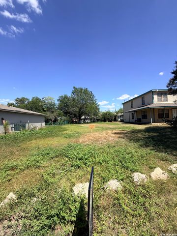 2626 DAHLGREEN AVE, San Antonio, TX 78237