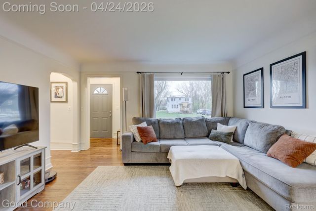 311 Hendrickson Boulevard, Clawson, MI 48017