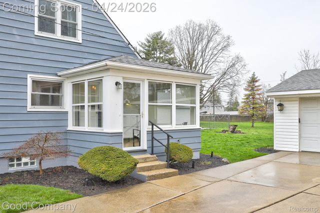 311 Hendrickson Boulevard, Clawson, MI 48017