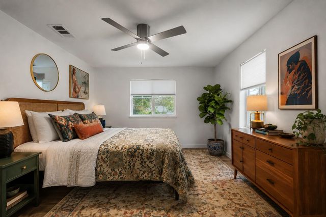 1706 Royal Hill DR A, Austin, TX 78741