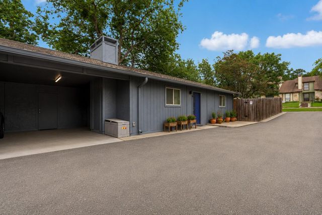 1706 Royal Hill DR A, Austin, TX 78741