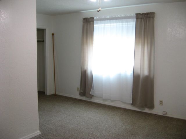 10 Antonio Garley Lane, Belen, NM 87002