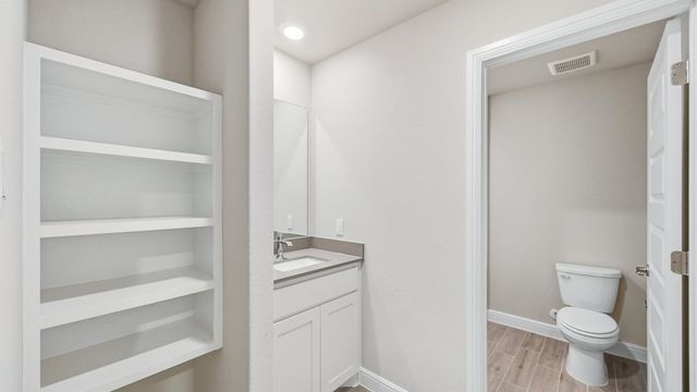 1450 CANTERBURY Trail, Desoto, TX 75115