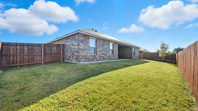 1450 CANTERBURY Trail, Desoto, TX 75115