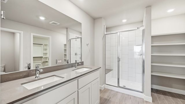 1450 CANTERBURY Trail, Desoto, TX 75115