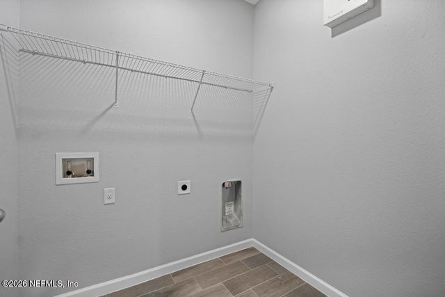 1211 KENDALL Drive, Jacksonville, FL 32211