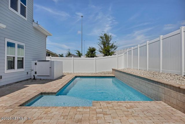 1211 KENDALL Drive, Jacksonville, FL 32211