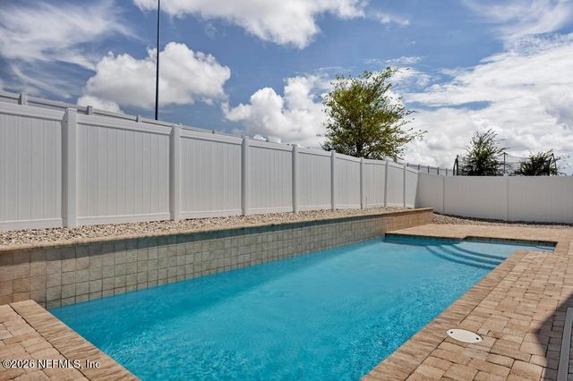 1211 KENDALL Drive, Jacksonville, FL 32211