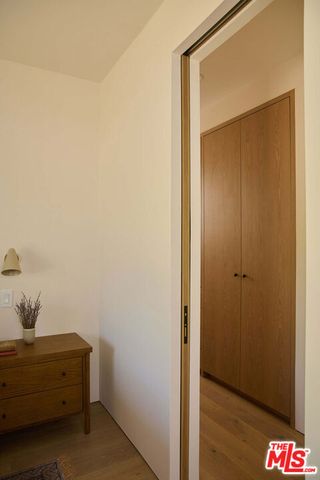 7841 Stewart Avenue, Los Angeles, CA 90045