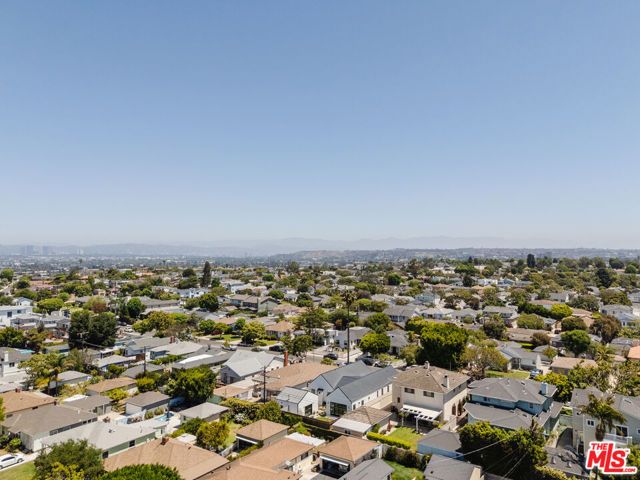 7841 Stewart Avenue, Los Angeles, CA 90045