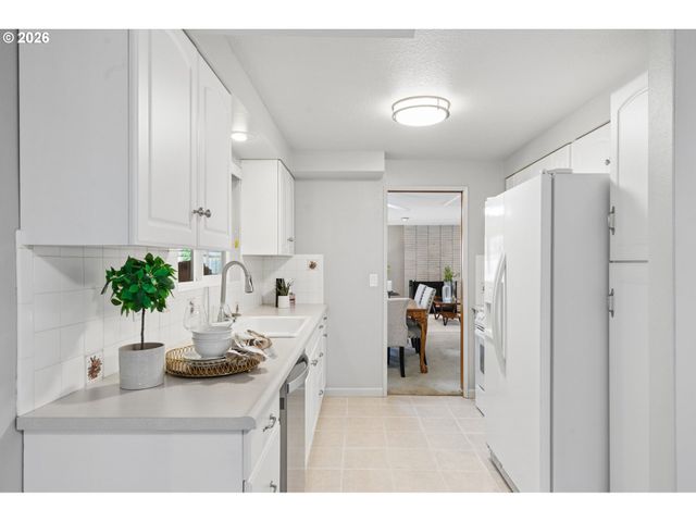 6134 Se THIESSEN Rd, Milwaukie, OR 97267