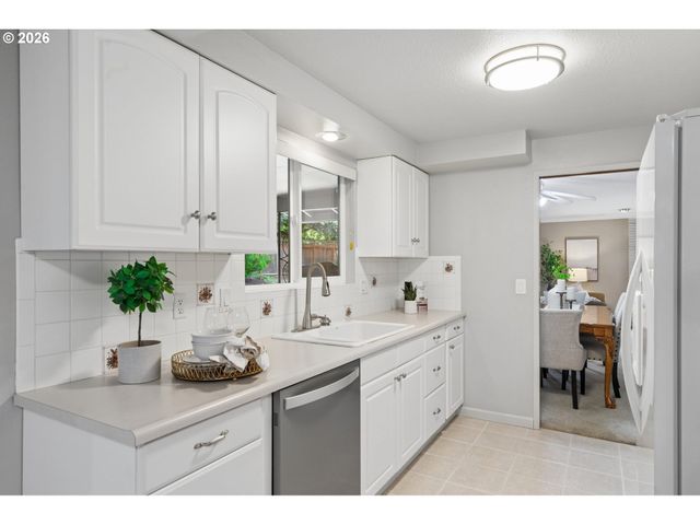 6134 Se THIESSEN Rd, Milwaukie, OR 97267