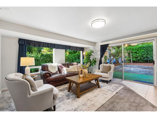 6134 Se THIESSEN Rd, Milwaukie, OR 97267