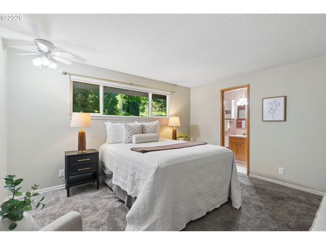 6134 Se THIESSEN Rd, Milwaukie, OR 97267