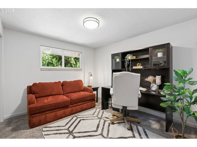 6134 Se THIESSEN Rd, Milwaukie, OR 97267