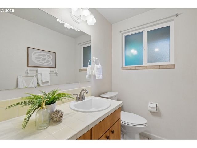 6134 Se THIESSEN Rd, Milwaukie, OR 97267