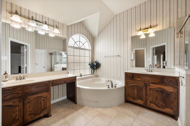 4819 King Harbor Court, Grand Prairie, TX 75052