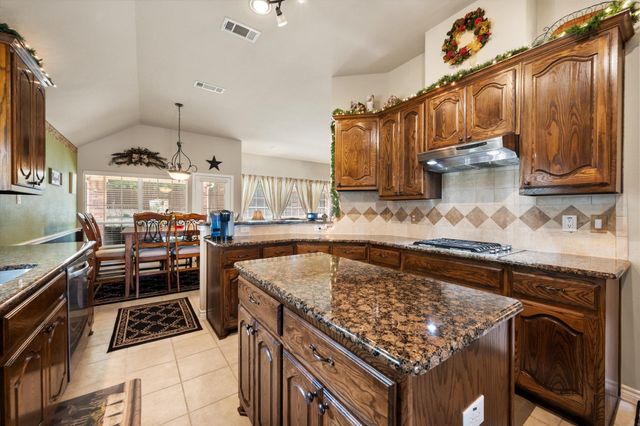 4819 King Harbor Court, Grand Prairie, TX 75052