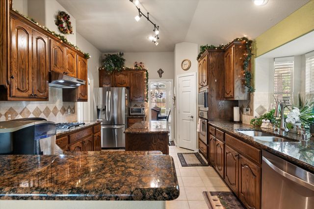 4819 King Harbor Court, Grand Prairie, TX 75052