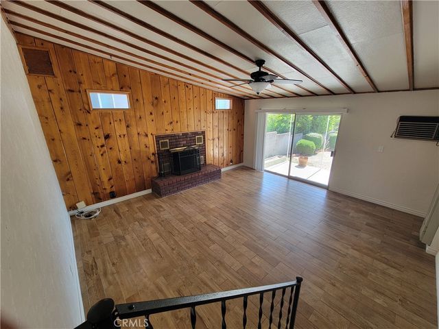 10563 Las Lunitas, Tujunga, CA 91042