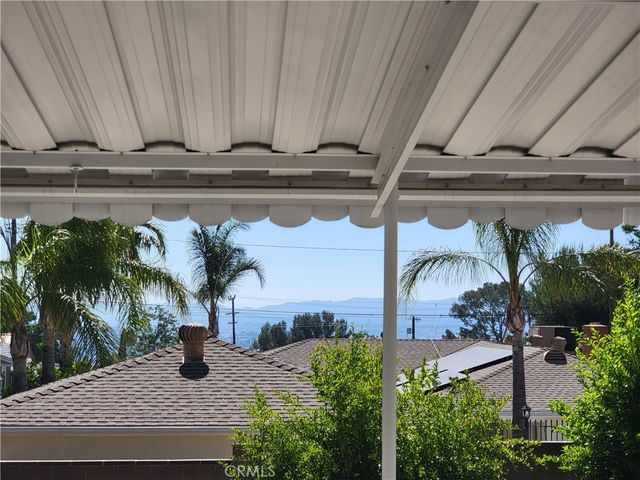 10563 Las Lunitas, Tujunga, CA 91042