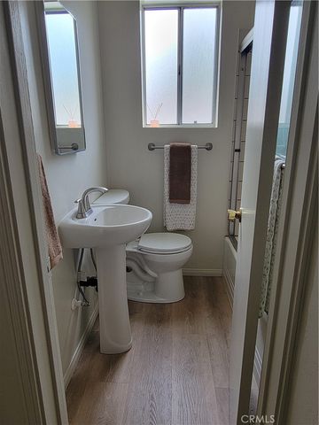 10563 Las Lunitas, Tujunga, CA 91042