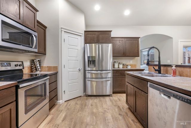 221 Glacier Meadows Way, Kimberly, ID 83341